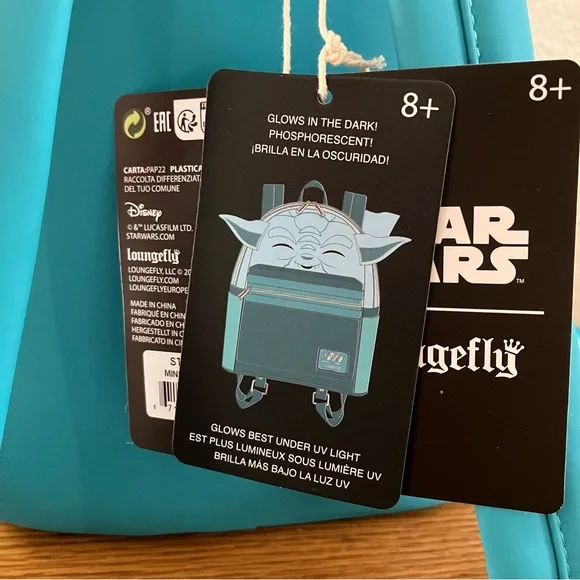 LOUNGEFLY X STAR WARS Glow In The Dark Yoda Force Ghost Mini Backpack NWT - Picture 15 of 16